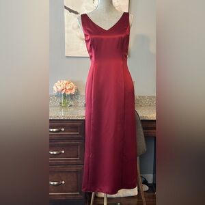 Ann Taylor Loft burgundy mid long gown dress formal, prom, homecoming size 4